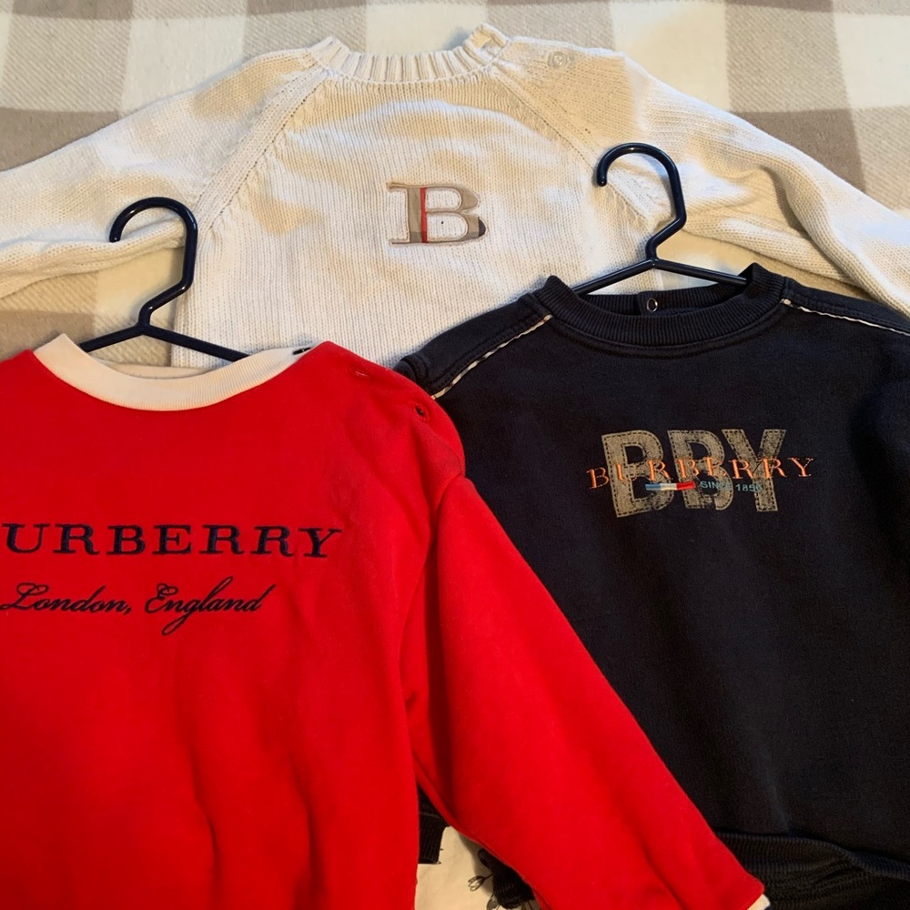 Burberry sweaters (3)
